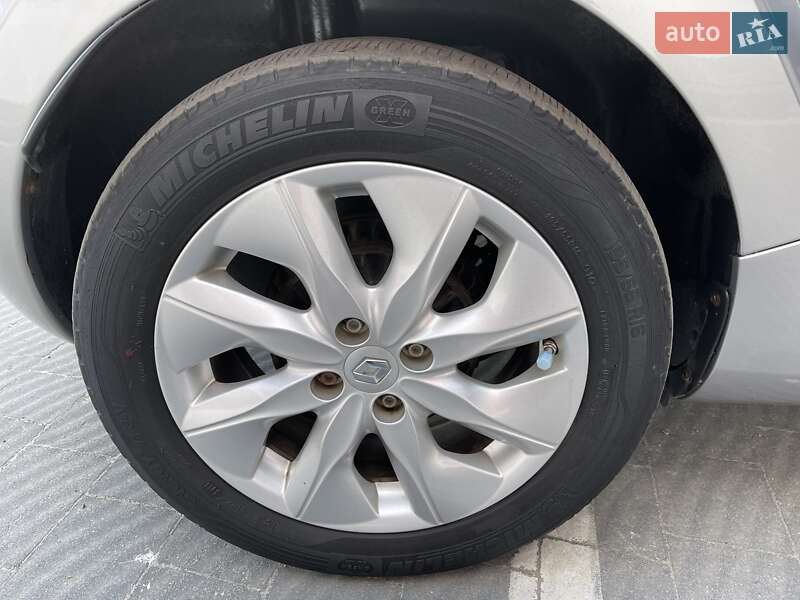 Хетчбек Renault Zoe 2015 в Львові