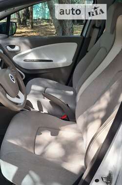 Хэтчбек Renault Zoe 2013 в 
