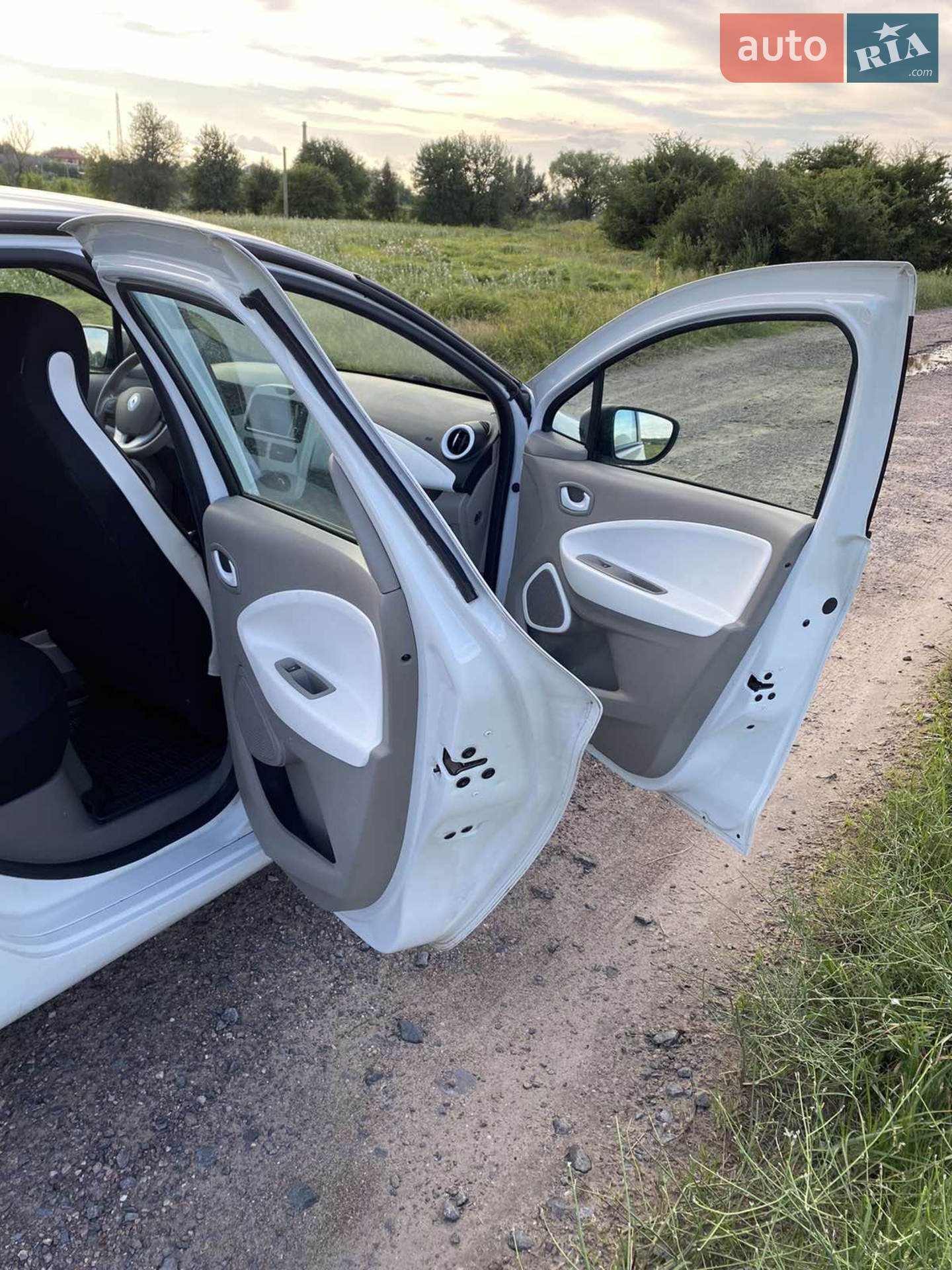 2017 Renault ZOE - мініатюра 13