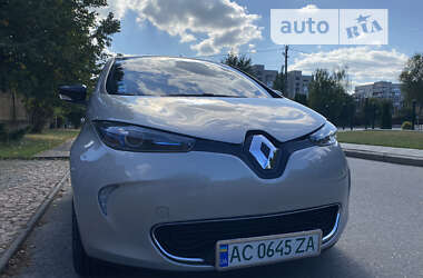 Хэтчбек Renault Zoe 2014 в 