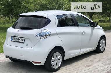 Хетчбек Renault Zoe 2016 в 