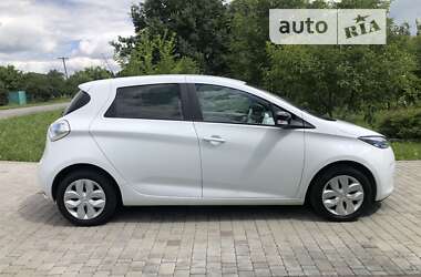 Хетчбек Renault Zoe 2016 в 