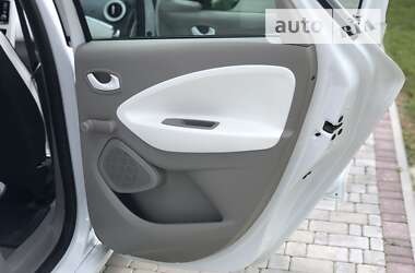 Хетчбек Renault Zoe 2016 в 