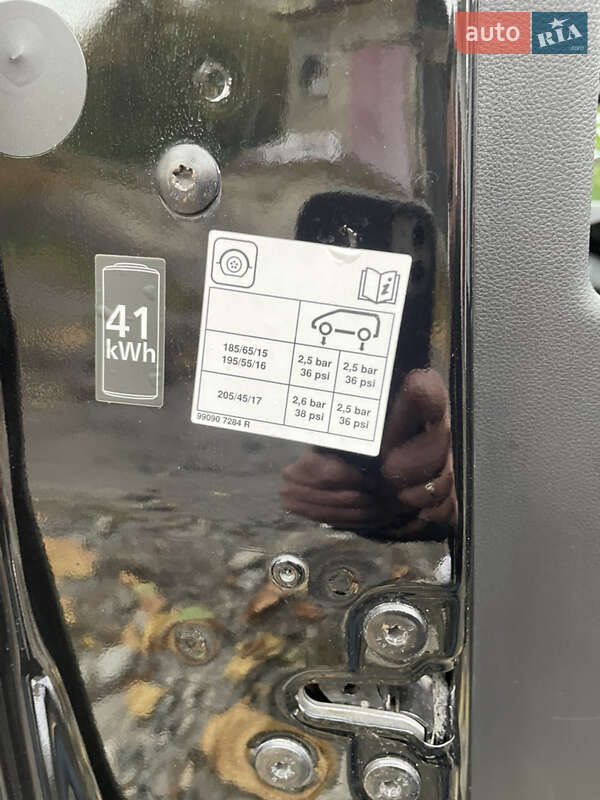 Хэтчбек Renault Zoe 2019 в Львове фото 13 Хэтчбек Renault Zoe 2019 в Львове