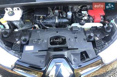 Хэтчбек Renault Zoe 2017 в 