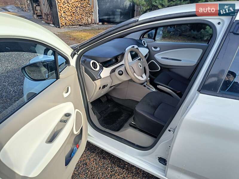 Хэтчбек Renault Zoe 2015 в Макарове