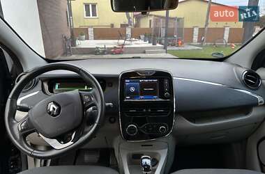 Хэтчбек Renault Zoe 2015 в 