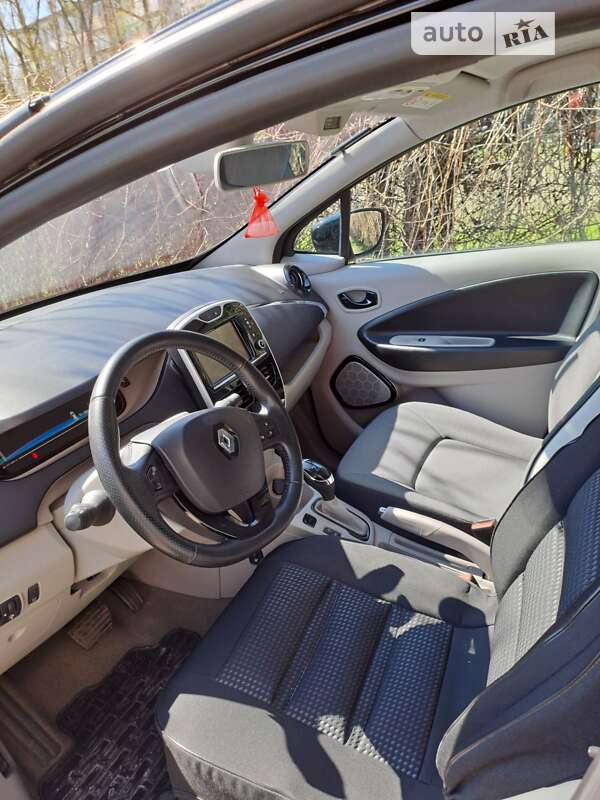 Хетчбек Renault Zoe 2015 в Кременчуці фото 3 Хетчбек Renault Zoe 2015 в Кременчуці