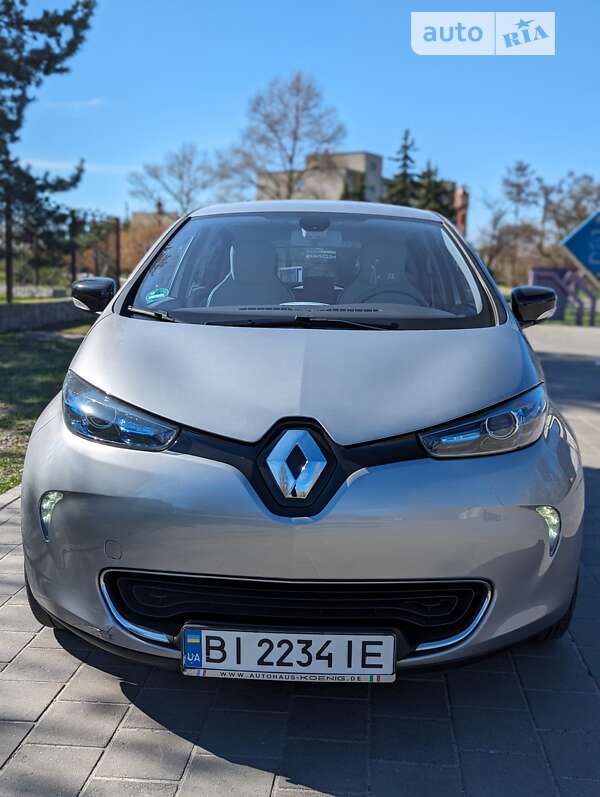 Хетчбек Renault Zoe 2015 в Горішніх Плавнях