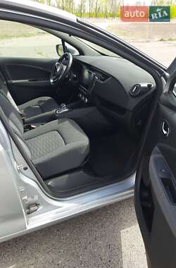 Хэтчбек Renault Zoe 2022 в 