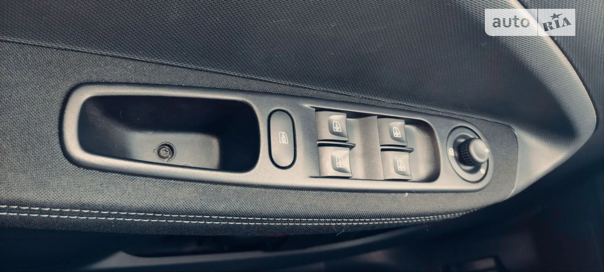 2018 Renault ZOE - мініатюра 18