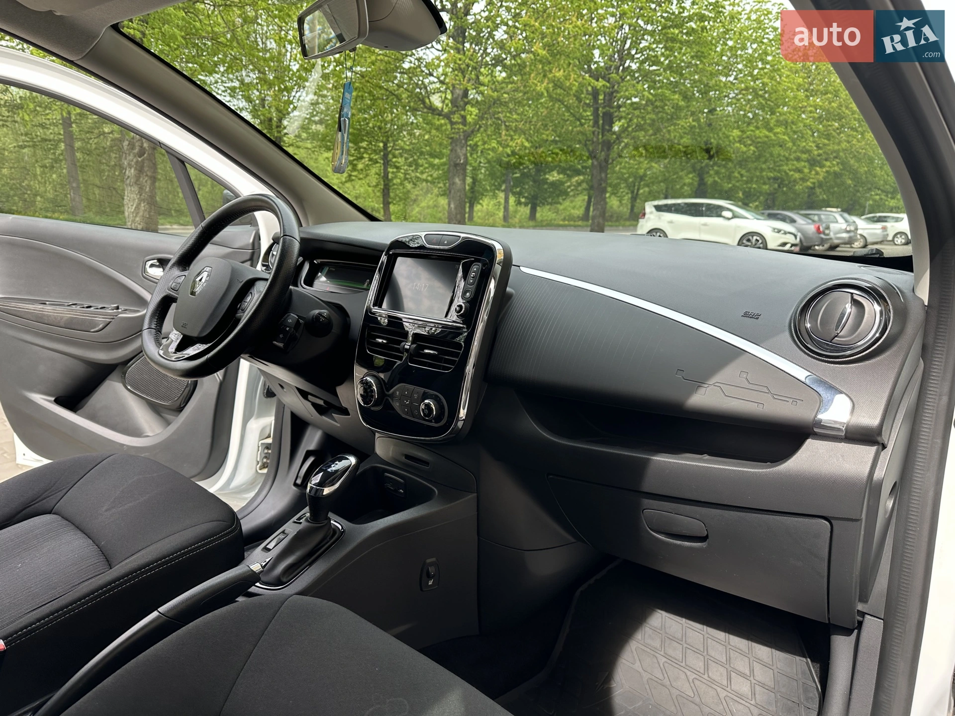 2017 Renault ZOE - мініатюра 22
