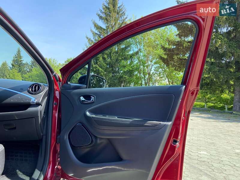 Хэтчбек Renault Zoe 2019 в Дубно