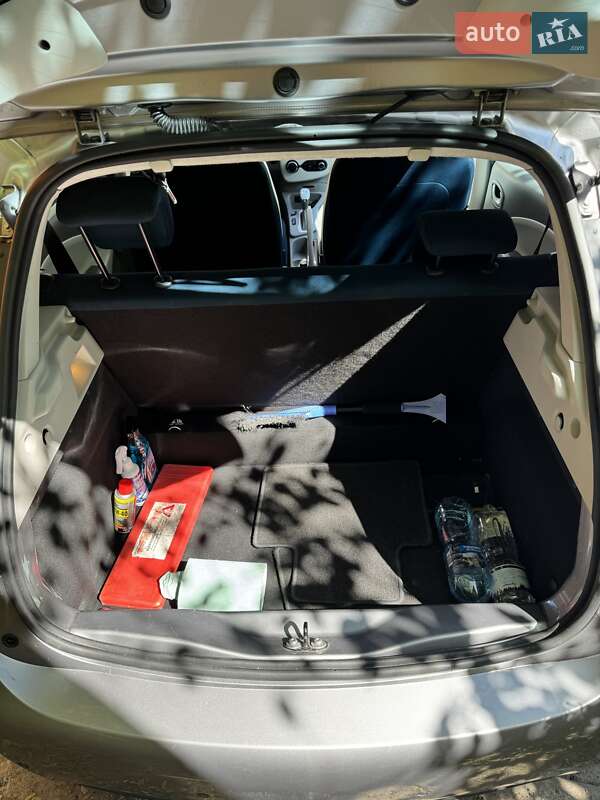 Хетчбек Renault Zoe 2014 в Києві