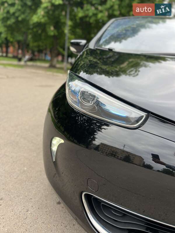 Хэтчбек Renault Zoe 2015 в Краснограде