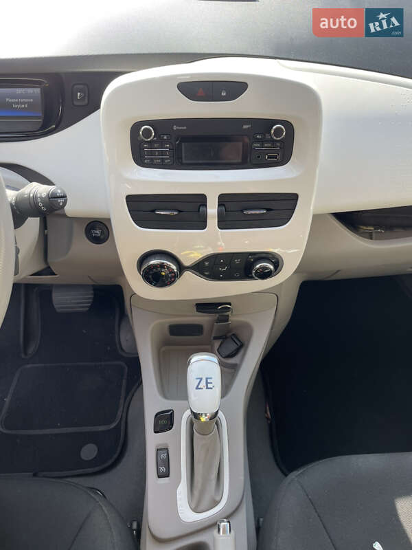 Хэтчбек Renault Zoe 2017 в Львове