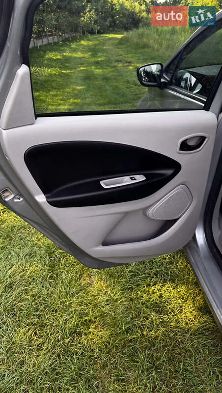 Хетчбек Renault Zoe 2016 в Львові