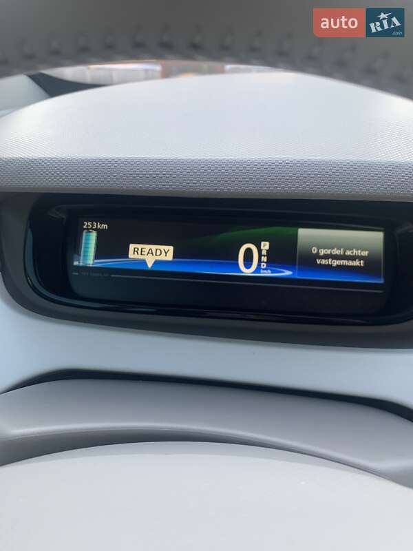 Хэтчбек Renault Zoe 2013 в Дубно