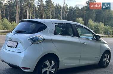 Хэтчбек Renault Zoe 2014 в 
