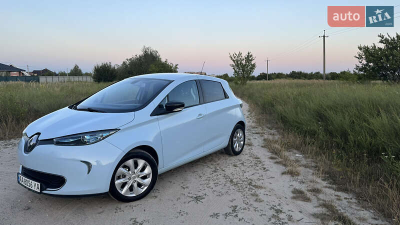 Хетчбек Renault Zoe 2015 в Києві