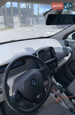 Хэтчбек Renault Zoe 2014 в 