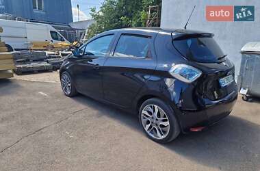 Хэтчбек Renault Zoe 2015 в 