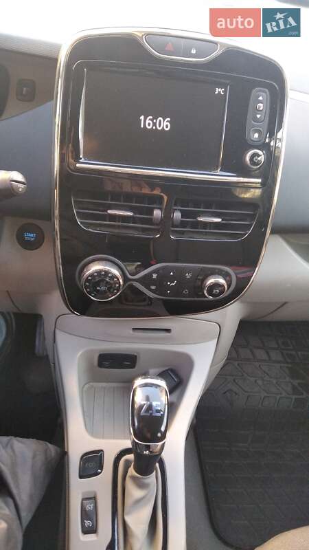 Хэтчбек Renault Zoe 2016 в Киеве
