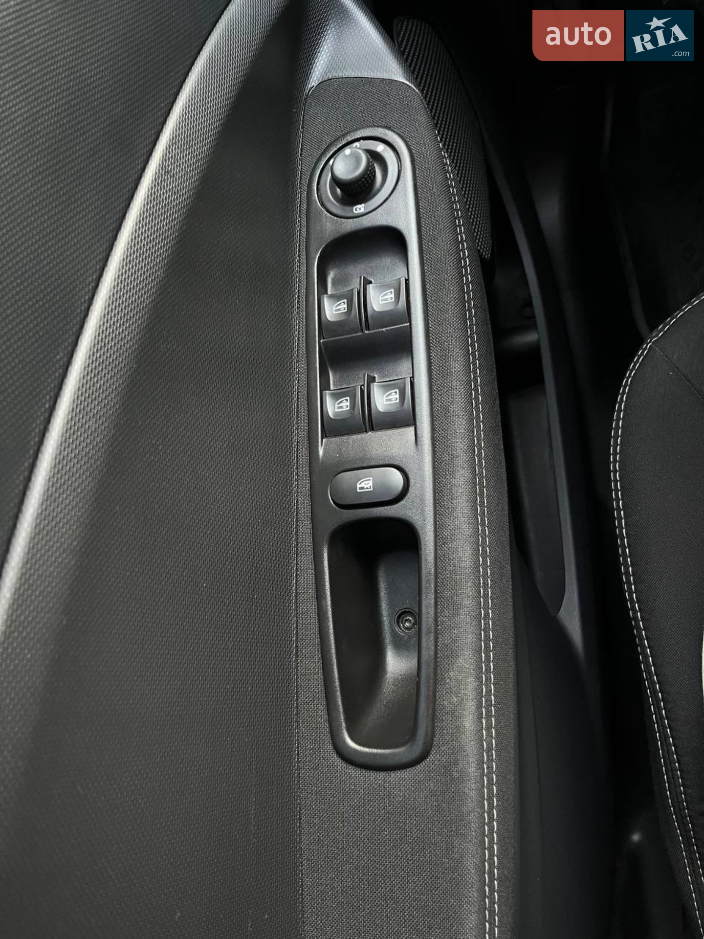 2018 Renault ZOE - мініатюра 17