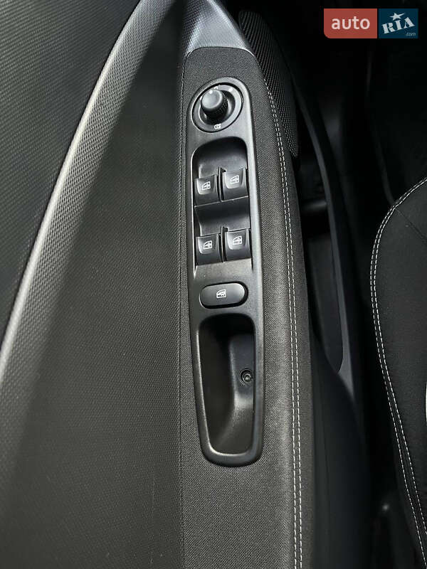 Хетчбек Renault Zoe 2018 в Львові