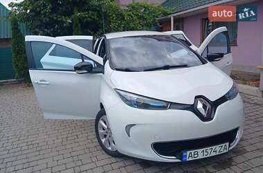 Хэтчбек Renault Zoe 2015 в 