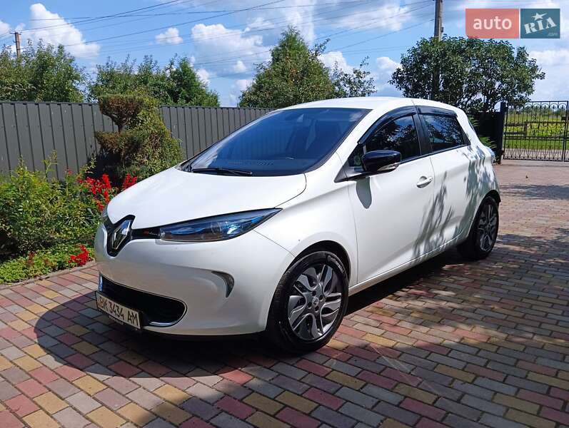 Хетчбек Renault Zoe 2015 в Острозі