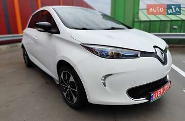Хэтчбек Renault Zoe 2017 в 