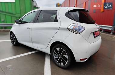 Хэтчбек Renault Zoe 2017 в 