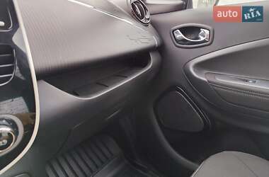 Хэтчбек Renault Zoe 2017 в 
