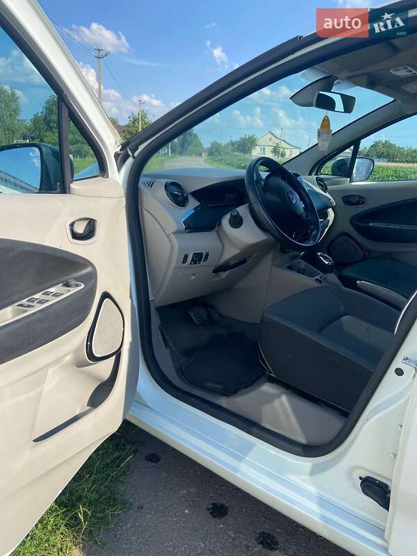 Хэтчбек Renault Zoe 2014 в Дубно