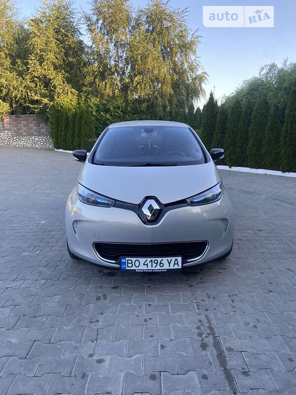 Хэтчбек Renault Zoe 2015 в Подволочиске