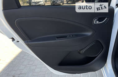 Хэтчбек Renault Zoe 2020 в 