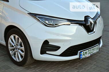 Хэтчбек Renault Zoe 2020 в 