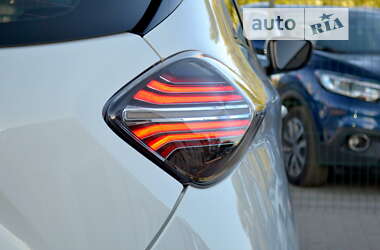 Хэтчбек Renault Zoe 2020 в 