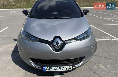 Хетчбек Renault Zoe 2015 в 