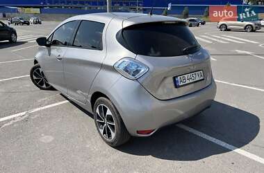 Хетчбек Renault Zoe 2015 в 