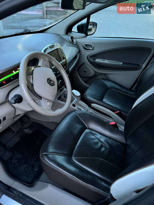 Хэтчбек Renault Zoe 2017 в Самборе