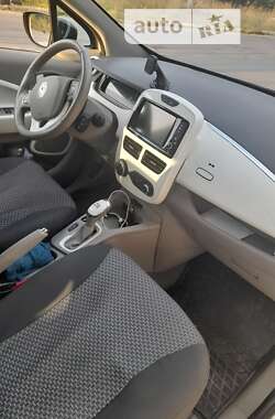 Хэтчбек Renault Zoe 2015 в 