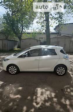 Хэтчбек Renault Zoe 2015 в 