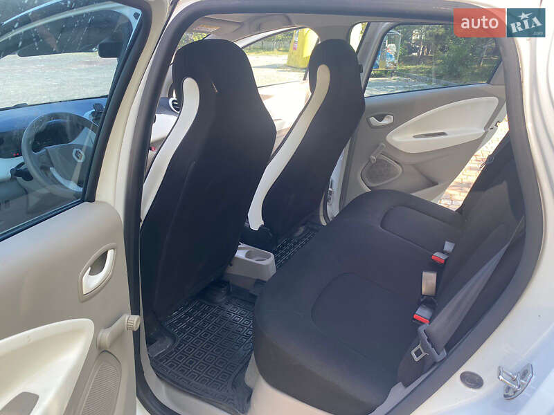 Хэтчбек Renault Zoe 2014 в Ивано-Франковске