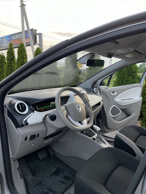 Хэтчбек Renault Zoe 2015 в Львове