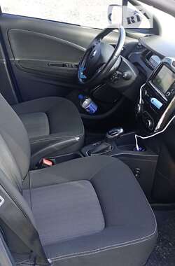 Хэтчбек Renault Zoe 2017 в 