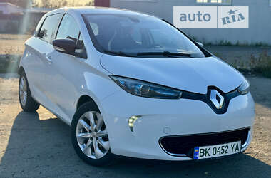 Хетчбек Renault Zoe 2015 в Сарнах