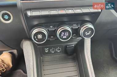 Хэтчбек Renault Zoe 2019 в 