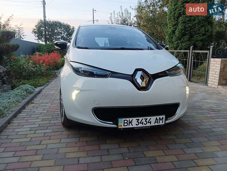 Хетчбек Renault Zoe 2015 в Острозі